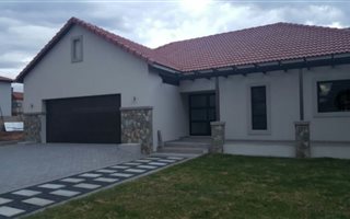 3 Bedroom House in Emfuleni Golf Estate