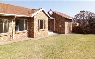 3 Bedroom House in Thatchfield