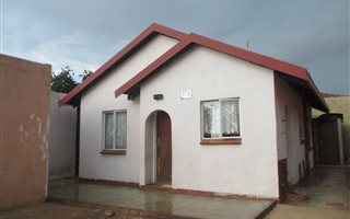 2 Bedroom House in Nellmapius