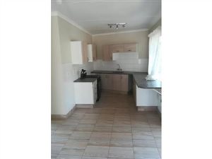2 Bed Garden Cottage in Weltevreden Park