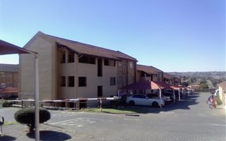 2 Bedroom Townhouse in Alan Manor