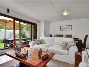 2 Bedroom Duplex in Greenside