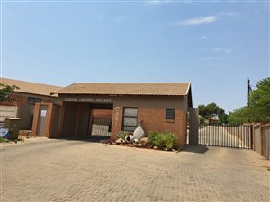 2 Bed Townhouse in Spitskop