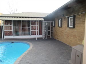 3 Bed House in Vanderbijlpark CE2