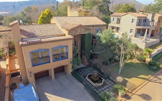 4 Bedroom House in Broederstroom