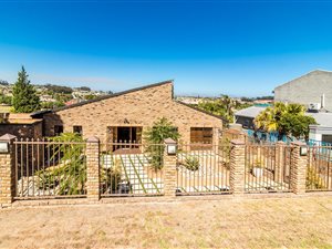 6 Bed House in Sonstraal