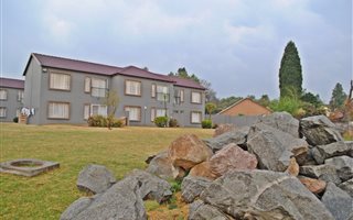 2 Bedroom Apartment in Wilgeheuwel