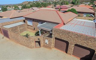 3 Bedroom Cluster in Noordheuwel