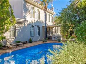 5 Bed House in Panorama