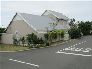 4 Bed House in Caledon Estate