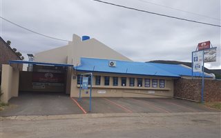 1160 m² Commercial space in Graaff Reinet