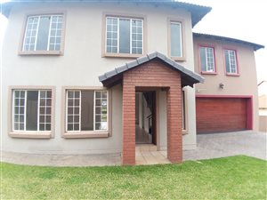 4 Bed House in Amberfield Valley