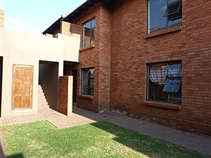 2 Bed Townhouse in Albertsdal