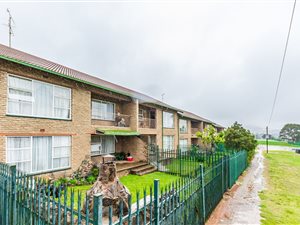 2 Bed Flat in Krugersdorp North