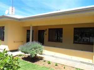 4 Bedroom House in Graaff Reinet