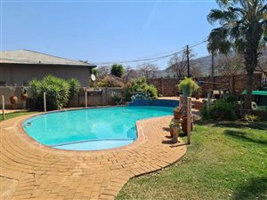 5 Bed House in Parktown Estate