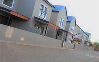 2 Bedroom Duplex in Hartbeespoort Dam