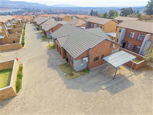 2 Bed Townhouse in Wilgeheuwel