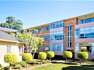 3 Bed Apartment in St Georges Park