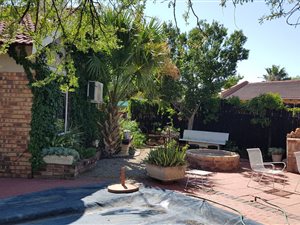 4 Bed House in Meyerhof