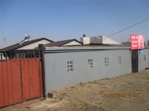 3 Bed House in Bosmont