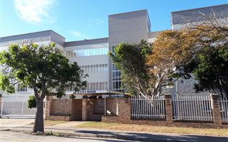 2 Bedroom Flat in Port Elizabeth Central
