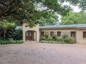 4 Bedroom House in Bryanston