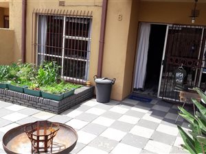 3 Bed Townhouse in Modelpark