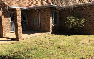 2 Bedroom House in Garsfontein