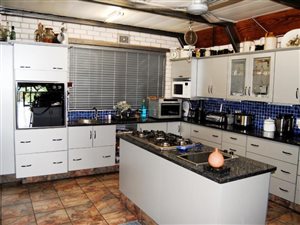 3 Bed House in Meerhof