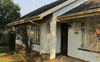 3 Bedroom House in Vanderbijlpark CE5