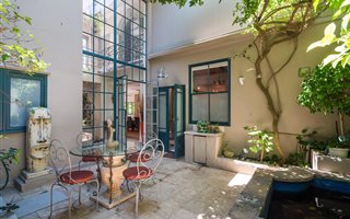 5 Bedroom House in Higgovale