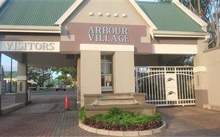 2 Bedroom Townhouse in Umbogintwini