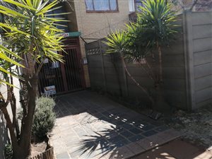 2 Bed Apartment in Westonaria