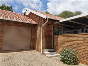 3 Bed Townhouse in Florauna
