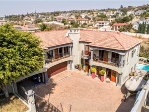 6 Bed House in Waterkloof Ridge