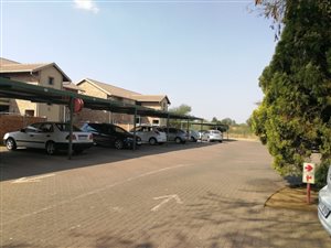 2 Bed Townhouse in Doornpoort and surrounds