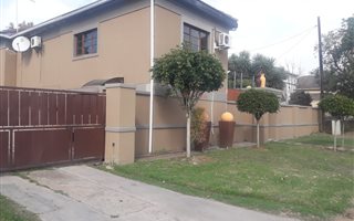 3 Bedroom House in Van Riebeeck Heights