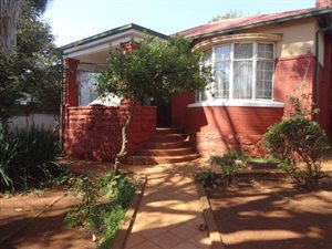 3 Bed House in Kensington