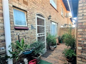 3 Bed Townhouse in Kensington B