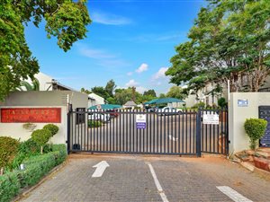 3 Bedroom Apartment in Whitney Gardens