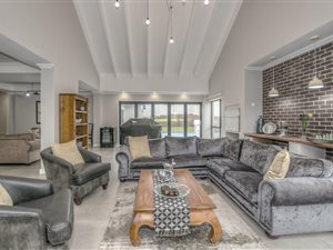 4 Bed House in Lovemore Heights
