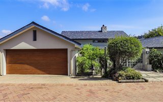 5 Bedroom House in Hout Bay and surrounds