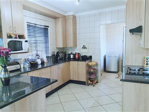 3 Bed House in Thatchfield