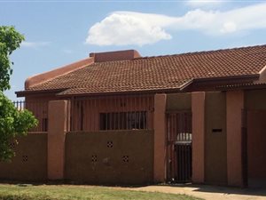 3 Bed House in Meadowlands