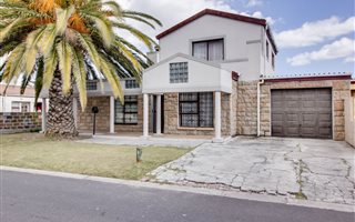 4 Bedroom House in Eersterivier
