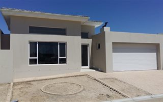 3 Bedroom House in Sandown
