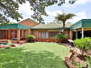 4 Bed House in Eldoraigne