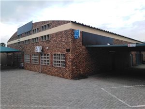700 m² Industrial space in Robertsham