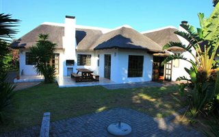 4 Bedroom House in St Francis Bay